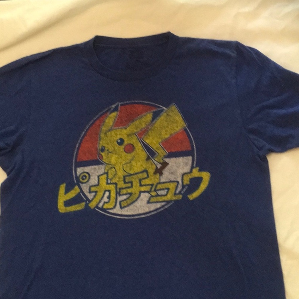 MENS POKÉMON PIKACHU BLUE/YELLOW TEE M
